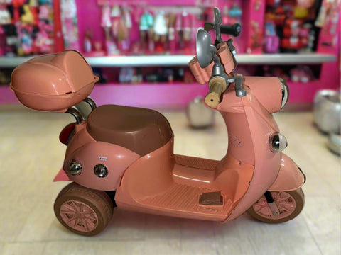 Vespa Styled Scooter The Cuddler